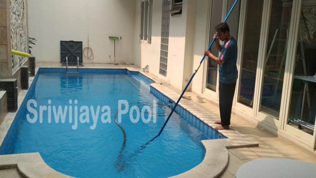 jasa penjernihan dan pembersihan kolam renang oleh sriwijaya pool